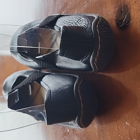 BORN Black Mary Jane Acai size 7 Elastic Band Leather - Picture 3 of 8